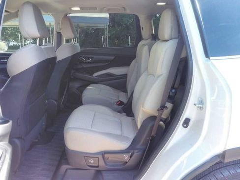 Used 2025 Subaru Ascent Premium AWD/4WD image 4