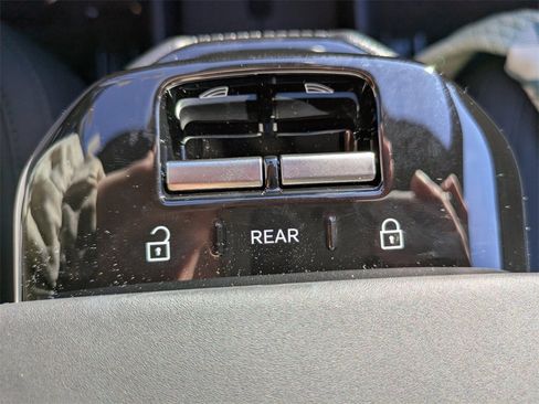 New 2026 Volvo EX30 Plus image 23