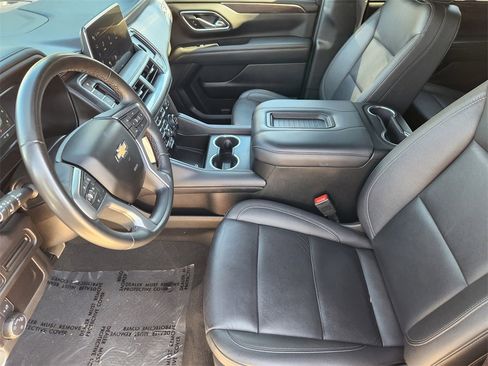 Used 2024 Chevrolet Suburban LT image 14