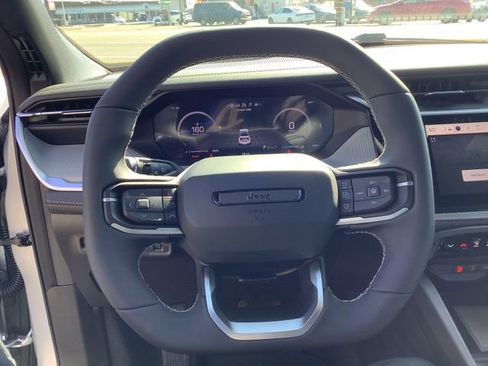 New 2026 Jeep Cherokee Limited image 11