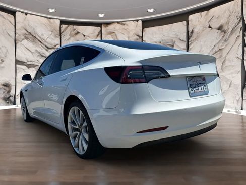 Used 2018 Tesla Model 3 Long Range RWD image 8