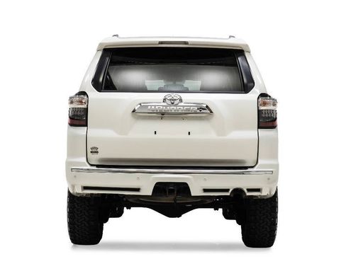 Used 2018 Toyota 4Runner Limited AWD/4WD image 5