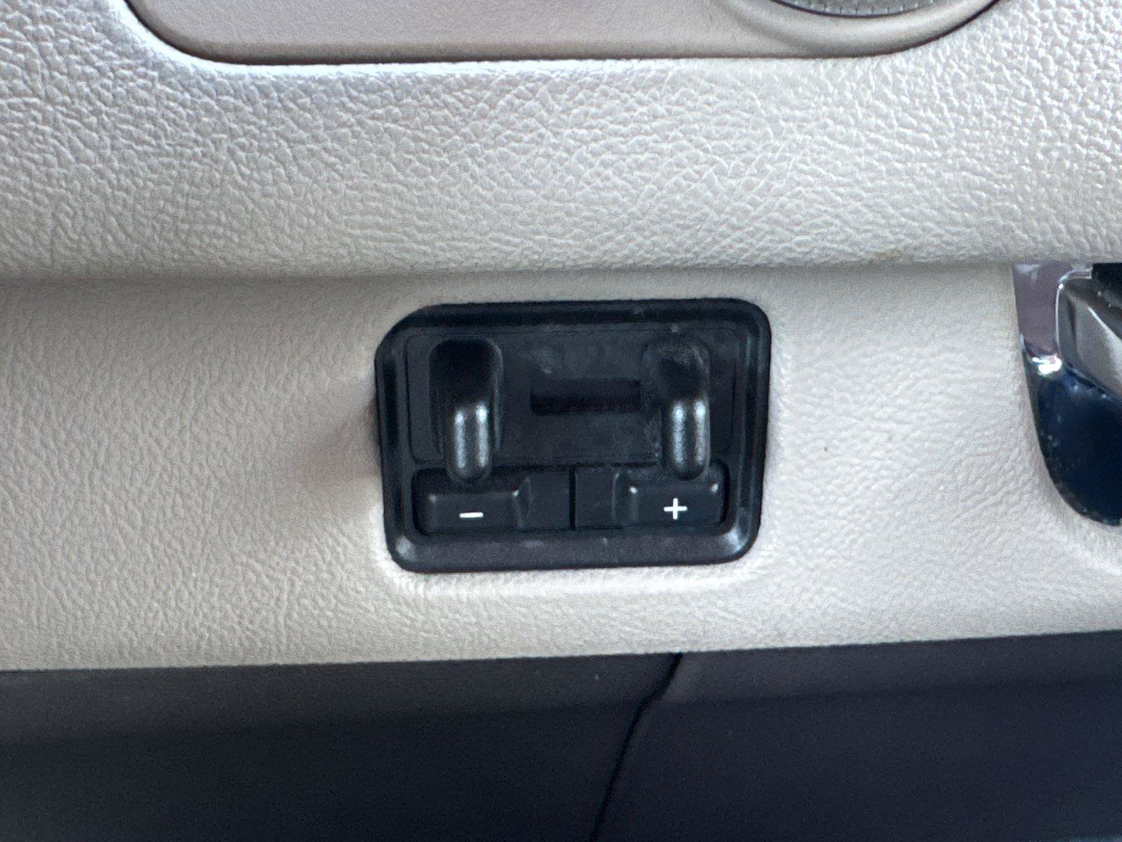 Used 2022 Lincoln Navigator L Reserve AWD/4WD image 30