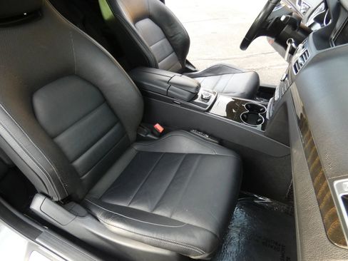 Used 2017 Mercedes-Benz E 400 Coupe image 31
