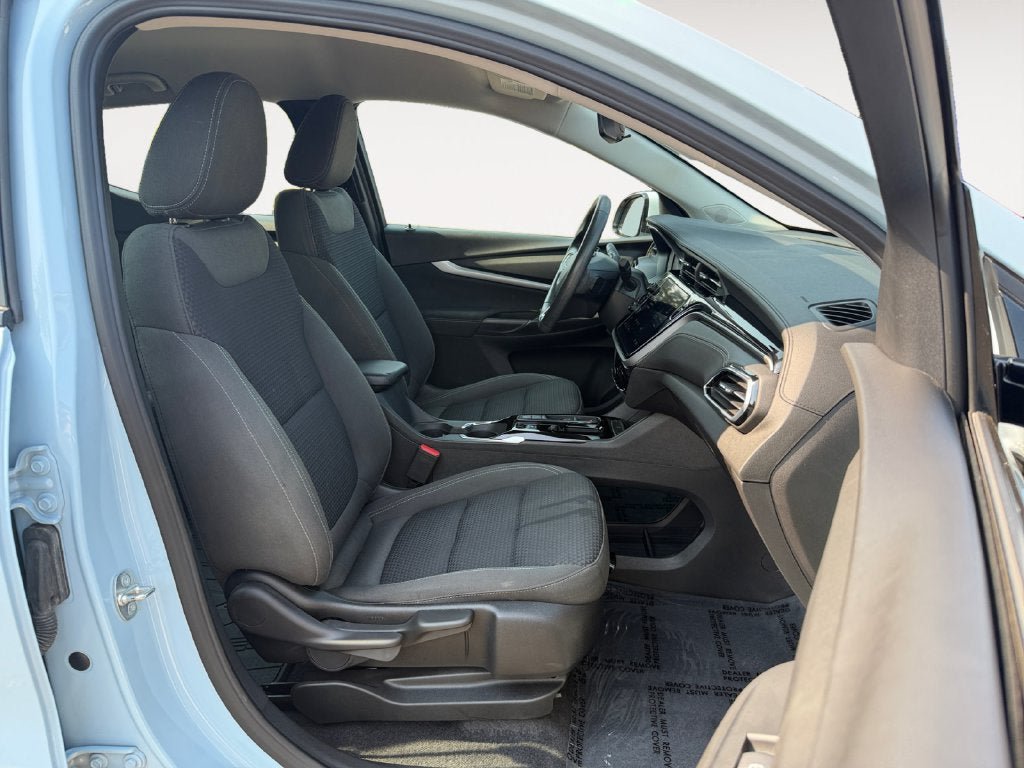 Used 2023 Chevrolet Bolt EUV LT FWD image 25