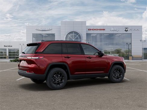 New 2025 Jeep Grand Cherokee Altitude image 4