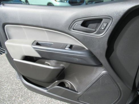 Used 2021 Chevrolet Colorado W/T w/ WT Convenience Package image 24