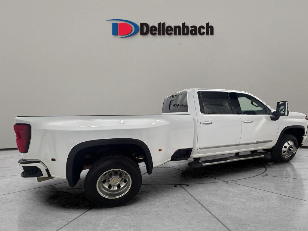 Used 2024 Chevrolet Silverado 3500 High Country w/ High Country Premium Package AWD/4WD image 6