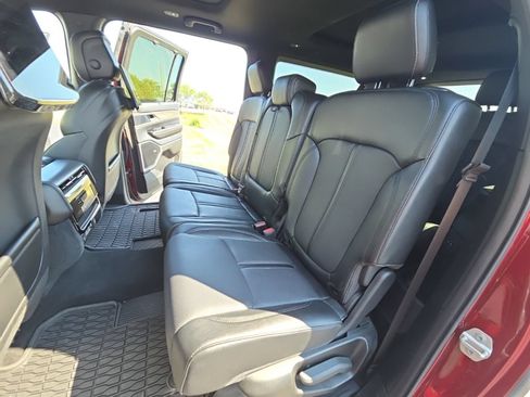 Used 2024 Jeep Wagoneer L Series III w/ Premium Group I AWD/4WD image 24