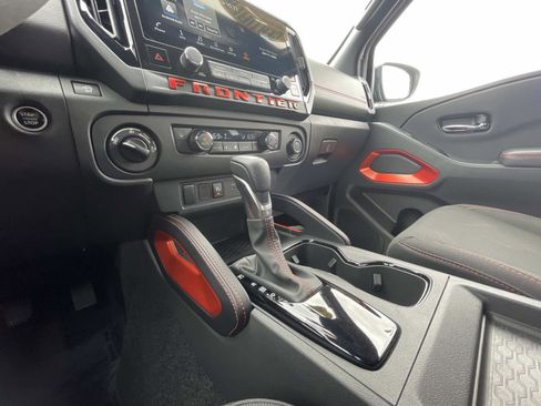 Used 2025 Nissan Frontier PRO-4X w/ Tow Package AWD/4WD image 30