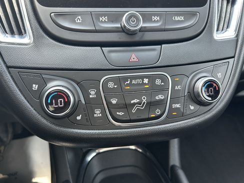 Used 2017 Chevrolet Malibu Premier w/ Premier Sun and Wheel Package FWD image 31