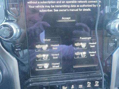 Used 2019 RAM 2500 Laramie AWD/4WD image 10