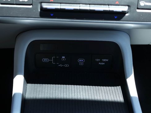 Used 2025 Hyundai Kona SEL image 26