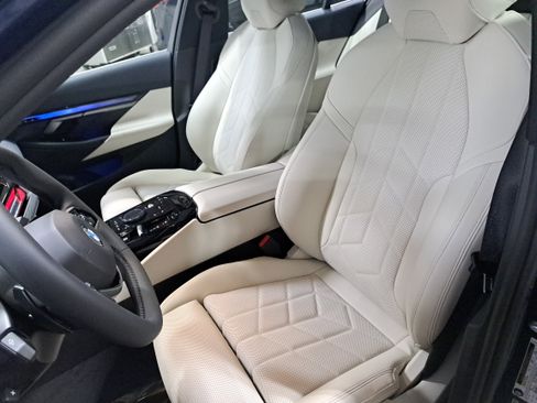 New 2026 BMW 530i xDrive w/ Premium Package AWD/4WD image 15