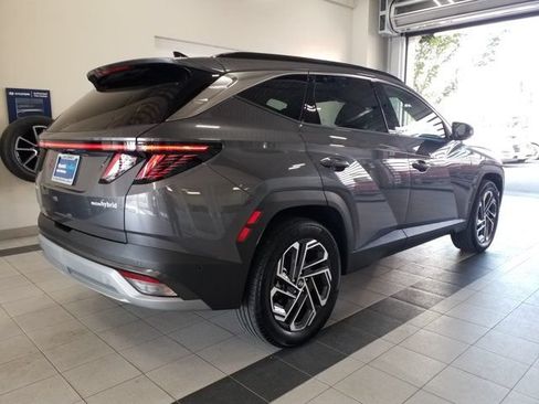 Certified 2025 Hyundai Tucson Limited AWD/4WD image 19