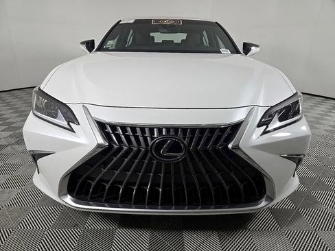 Certified 2024 Lexus ES 250 w/ Premium Package image 3