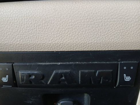 Used 2015 RAM 2500 Laramie w/ Convenience Group AWD/4WD image 26