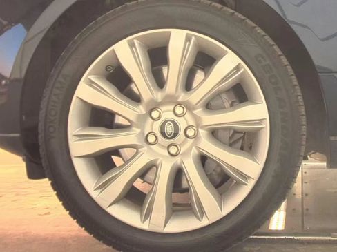 Used 2014 Land Rover Range Rover Supercharged image 9