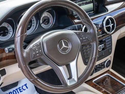 Used 2015 Mercedes-Benz GLK 350 GLK 350 4dr SUV w/ Premium 1 Package image 24