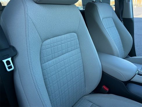 New 2026 Honda HR-V LX image 16