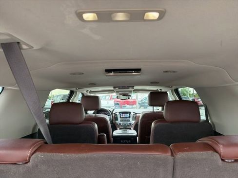 Used 2019 Chevrolet Suburban Premier AWD/4WD image 38