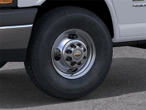 New 2026 Chevrolet Express 3500 RWD image 9
