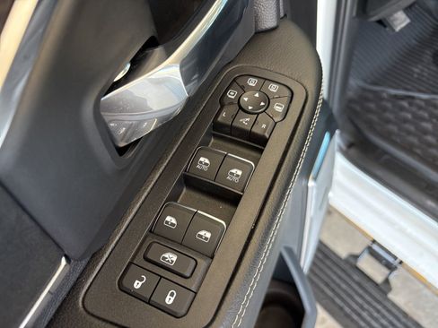 New 2026 RAM 3500 Laramie AWD/4WD image 11