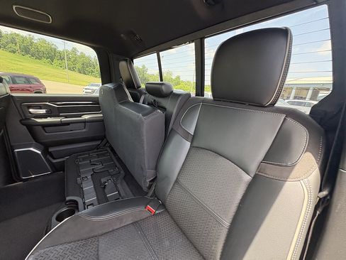 Used 2022 RAM 2500 Laramie AWD/4WD image 18