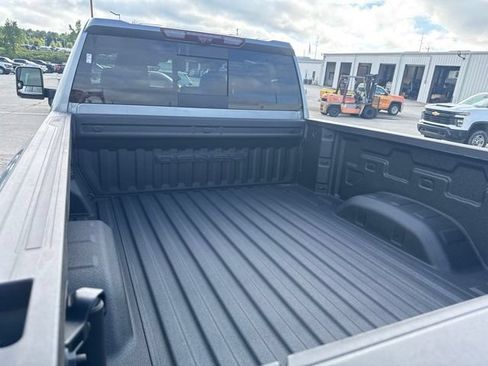 Used 2024 GMC Sierra 2500 Denali Ultimate AWD/4WD image 12