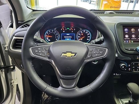 Used 2023 Chevrolet Equinox LT image 22