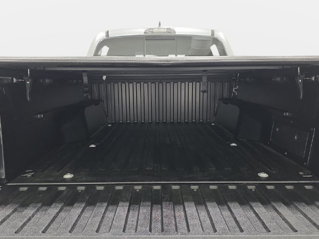 Certified 2022 Toyota Tacoma SR5 AWD/4WD image 29