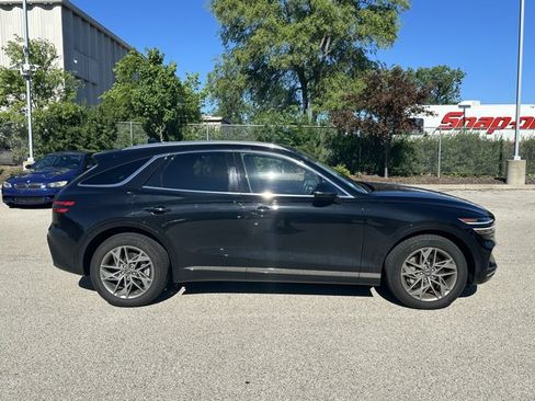 Used 2025 Genesis GV70 2.5T AWD/4WD image 4