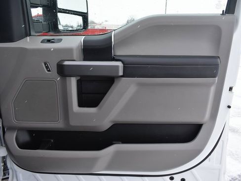 Used 2019 Ford F250 XLT w/ XLT Value Package image 42