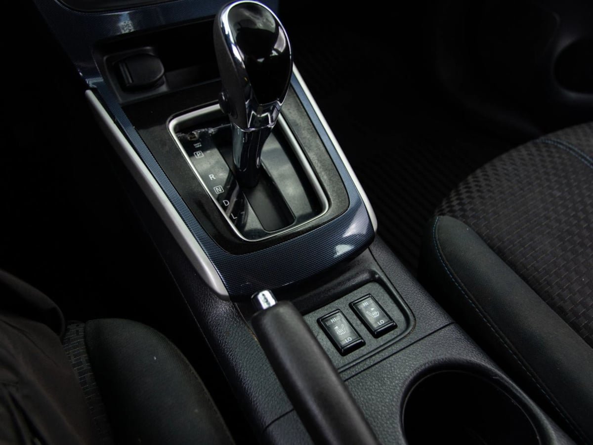 Used 2019 Nissan Sentra SR FWD image 28