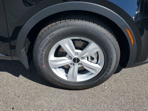 New 2026 Kia Sorento LX FWD image 40