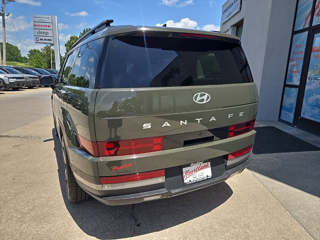 Used 2024 Hyundai Santa Fe Limited FWD image 10