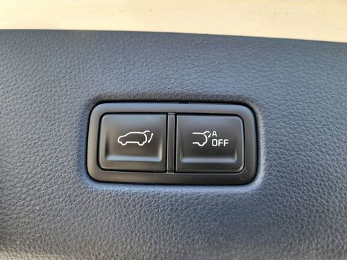 Used 2025 Kia Carnival SX Prestige FWD image 8