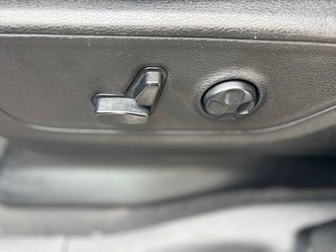 Used 2019 RAM 1500 Big Horn RWD image 19