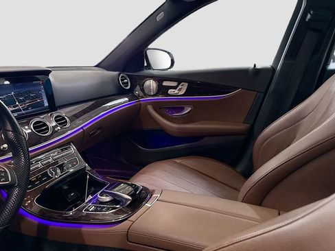Used 2017 Mercedes-Benz E 300 4MATIC image 24