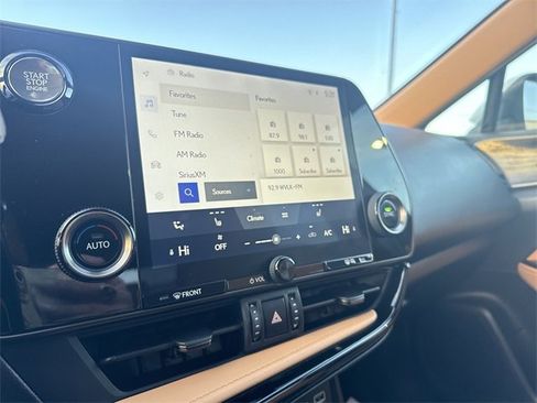 Used 2022 Lexus NX 250 FWD image 18