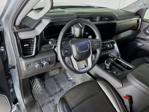 Used 2024 GMC Sierra 1500 Denali w/ Technology Package image 9