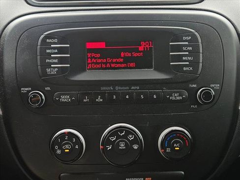Used 2015 Kia Soul FWD image 11