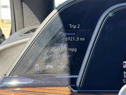 Used 2022 Cadillac Escalade ESV Premium Luxury image 35