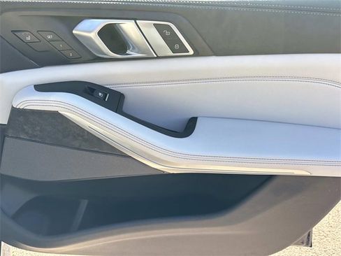 Used 2023 BMW X5 sDrive40i w/ Executive Package image 22