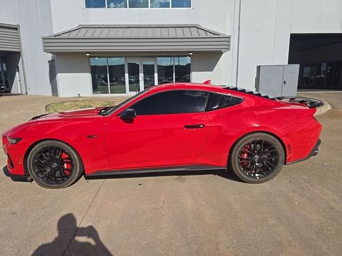 Used 2024 Ford Mustang GT Premium RWD image 3