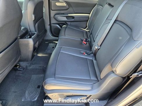 New 2027 Kia Telluride LX FWD image 13
