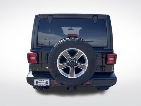 Used 2018 Jeep Wrangler Unlimited Sahara w/ Dual Top Group image 4