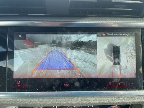 Used 2021 Audi Q3 2.0T Premium Plus image 18