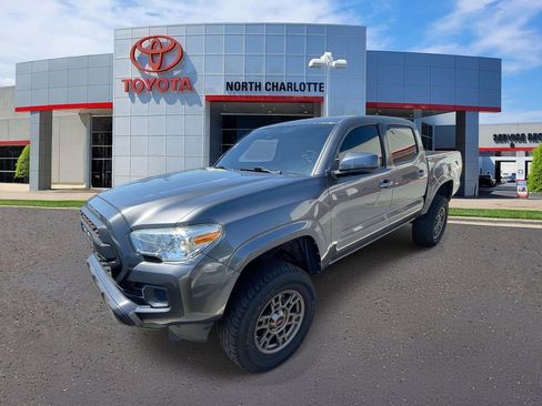 Used 2021 Toyota Tacoma SR AWD/4WD image 4