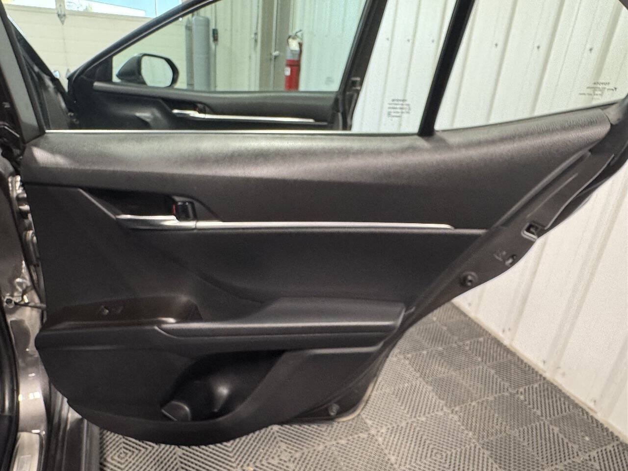 Used 2024 Toyota Camry SE FWD image 21